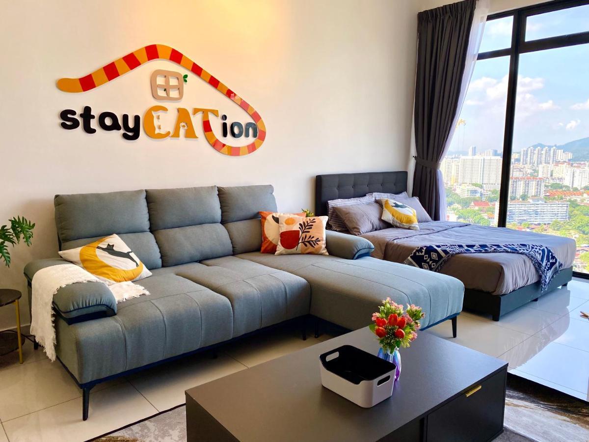 Beacon Executive Suite By Staycation Homestay George Town Exterior foto