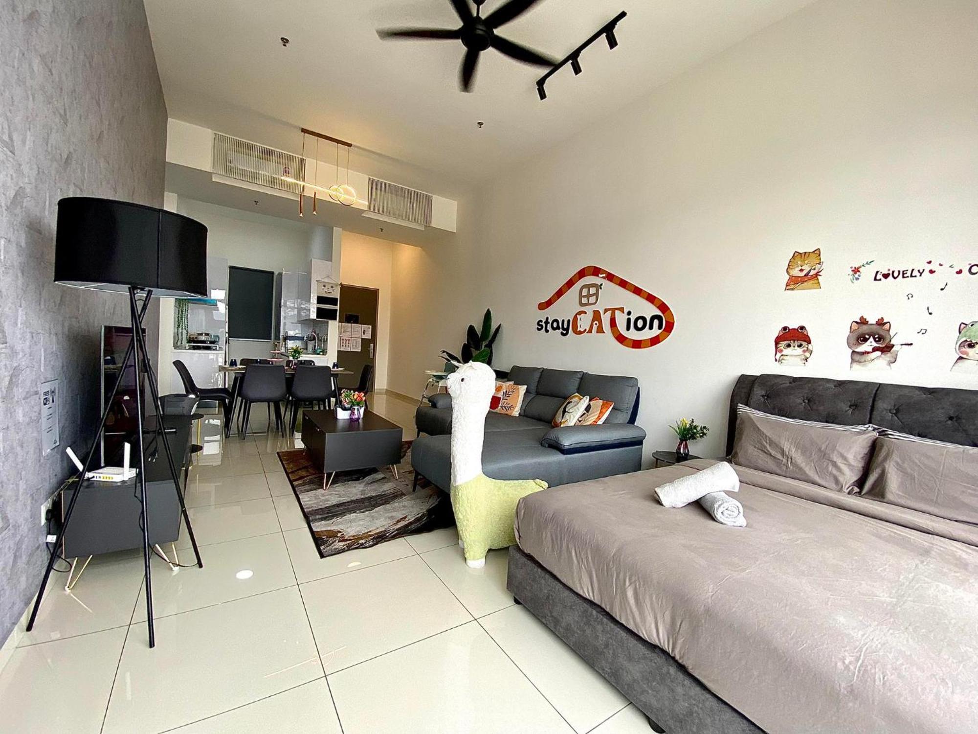 Beacon Executive Suite By Staycation Homestay George Town Exterior foto